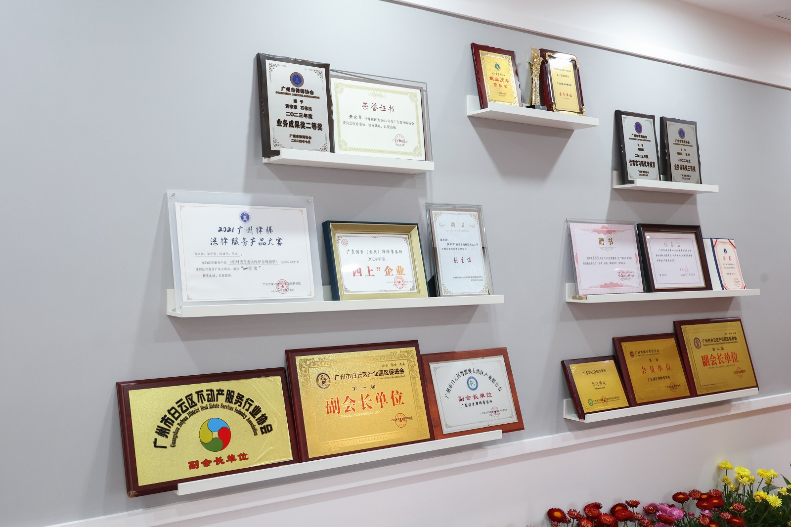 1760176458325179.jpg 1760176458325179.jpg